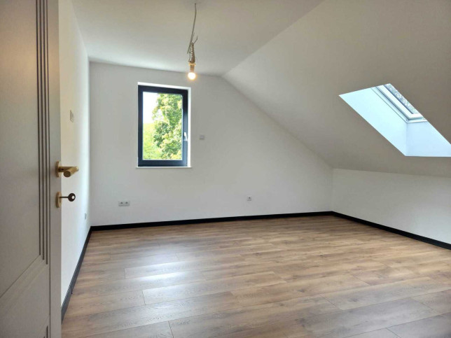 Dom Sprzedaż Józefów 24